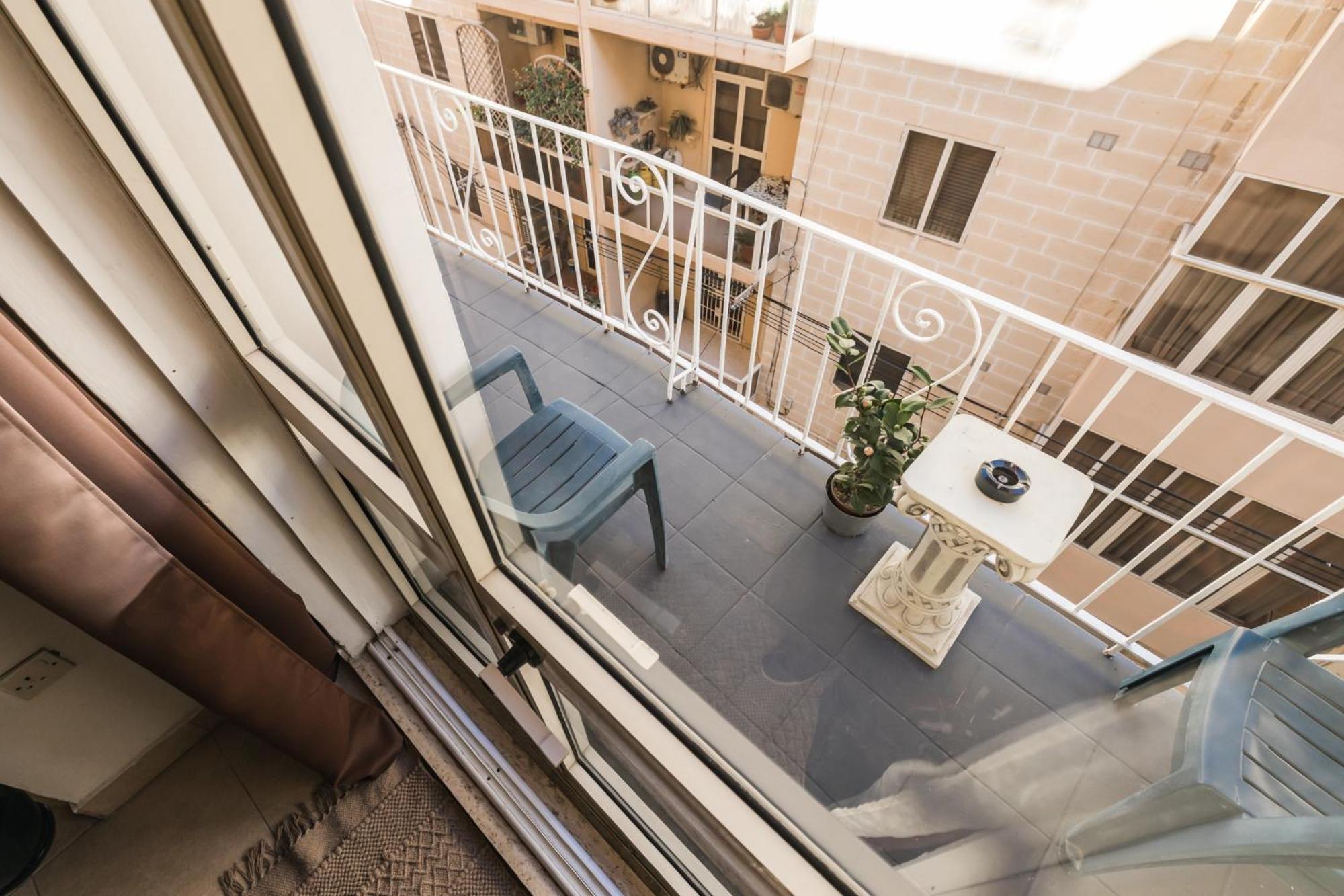 Sliema 3 Bedrooms Apartment Exterior photo