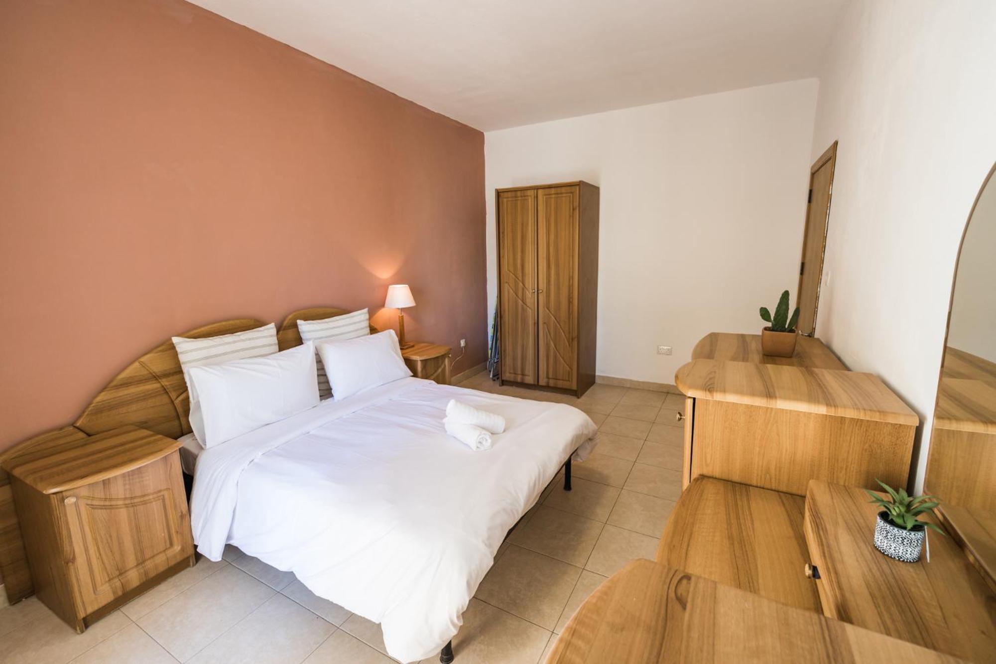 Sliema 3 Bedrooms Apartment Exterior photo